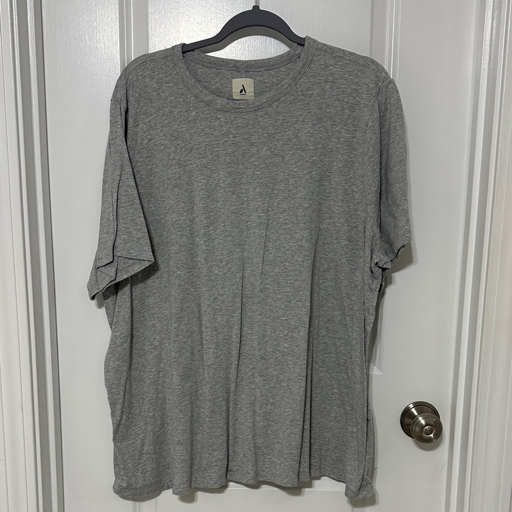 Amazon Essentials Gray Heather Women's Short Sleeve Tee